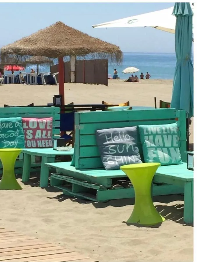 Precioso Apartamento Con Jardin Y Piscina Comunitaria Estepona Spanien