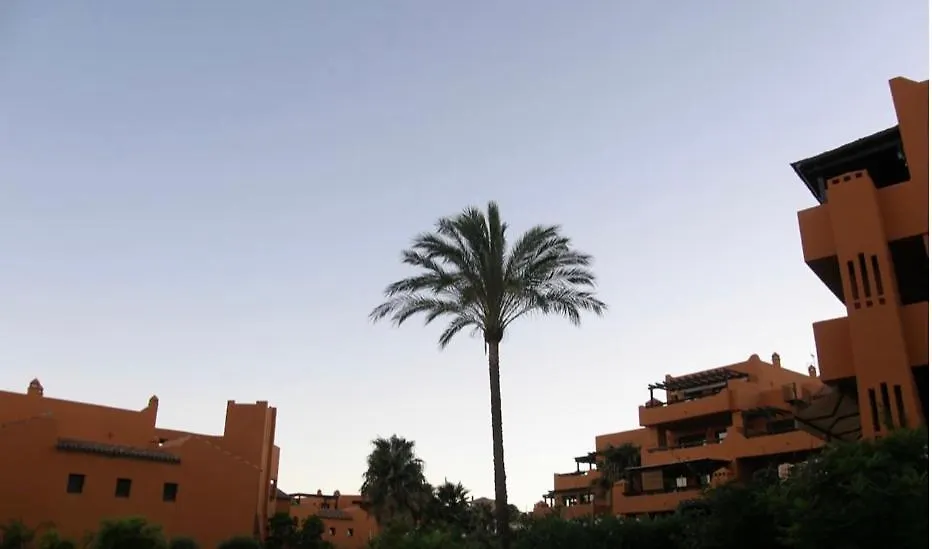 Precioso Apartamento Con Jardin Y Piscina Comunitaria Estepona Lejlighed